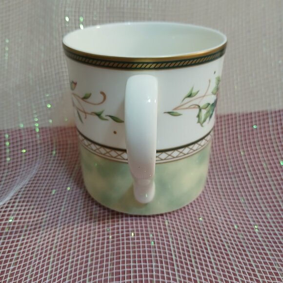 Fitz & Floyd Winter Holiday Porcelain Mug-Holly Berries-1999 - Picture 2 of 7